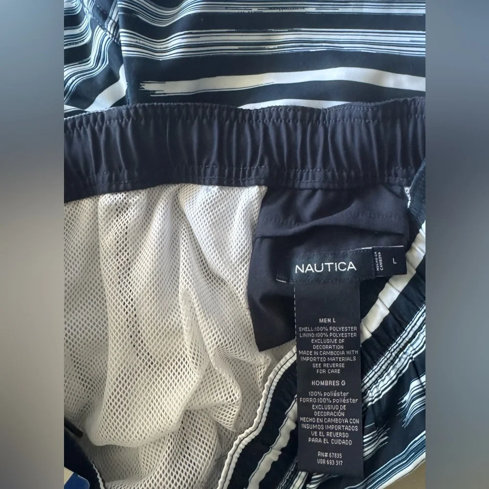 NWT NAUTICA Quick Dry Striped Swim Trunk Blue White Size Large Classic Swimwear